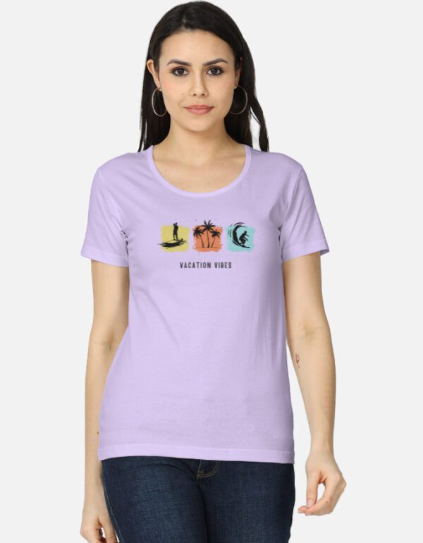 Round Neck Women’s ‘Vacation Vibes’ T-Shirt – Stay Relaxed and Comfortable!
