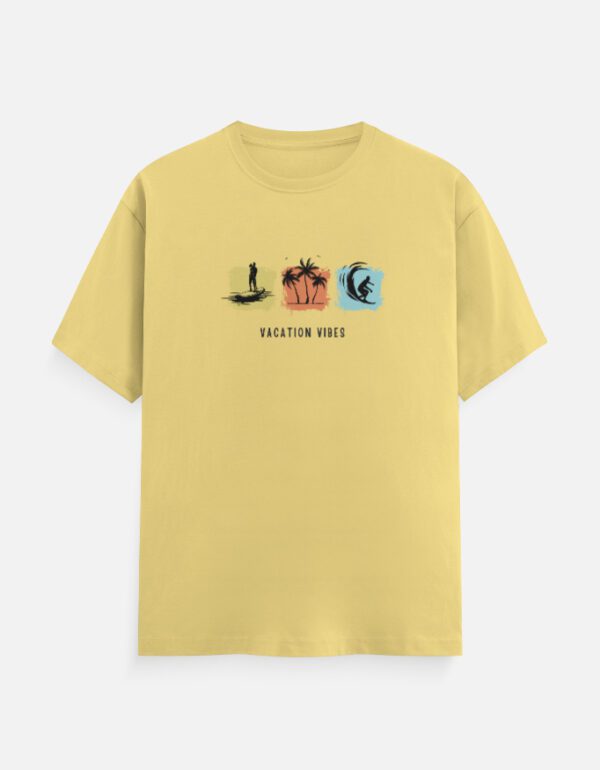 Round Neck Men’s ‘Vacation Vibes’ T-Shirt – Stay Relaxed and Comfortable!